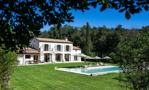 Bright Villa In Saint-Paul-De-Vence