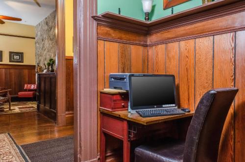 Hotel Napa Valley Ascend Hotel Collection - image 17