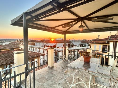 Florentine Penthouse by FlorenceHospitality com