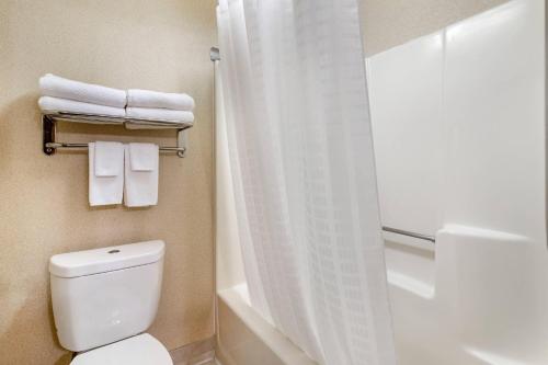 Quality Inn at Bangor Mall - image 43