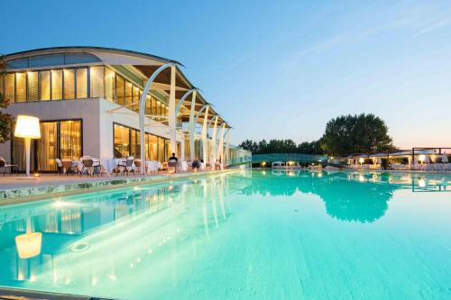 Riviera Golf Resort - 수영장