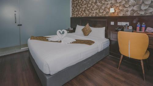 room detail thumbnail 1