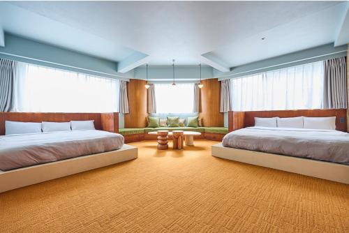 room detail thumbnail 1