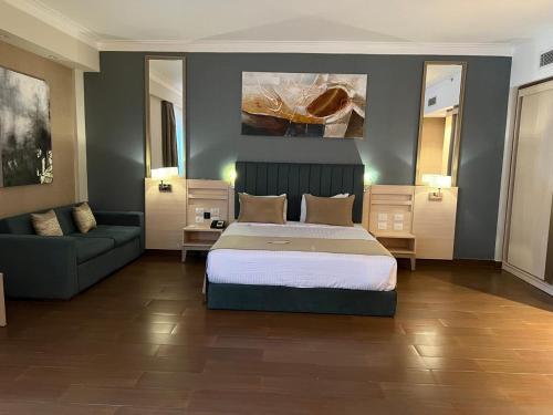 room detail thumbnail 0