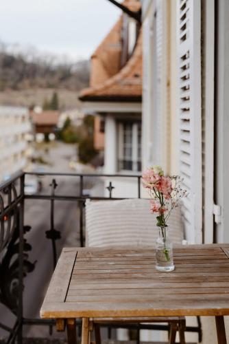 Charming Comfort Room