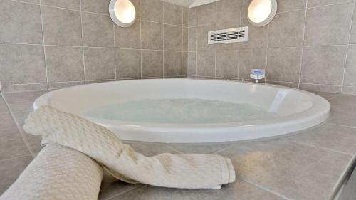Hot tub, Villavilla 366 - Rabylille Strand, Lollandfalster in Hovmarken