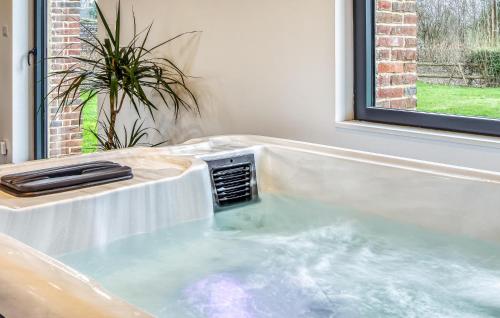 Aktivitātes, Gorgeous Home In Auvilliers With Wifi in Sainte-Beuve-en-Riviere