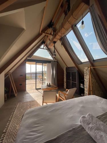 MAWE VILLA on Champagne Ridge, Romantic Getaway in Kiserian