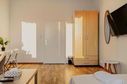 Charming Private Rooms in the Heart of the City, Vienne (photo 3)