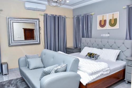 THE AFRICAN PALACE- Free Airport Pick up - High Speed Starlink WiFi - Car Rental in Tamale