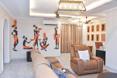 THE AFRICAN PALACE- Free Airport Pick up - High Speed Starlink WiFi - Car Rental in Tamale