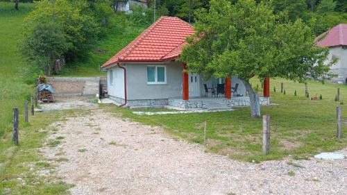 Tampilan eksterior, Topli Kutak in Smailagića Polje