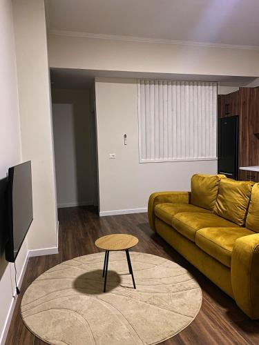 stefanias apartment, Tirana