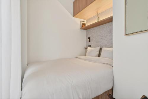 Modern apartment near subway in Saint Mande