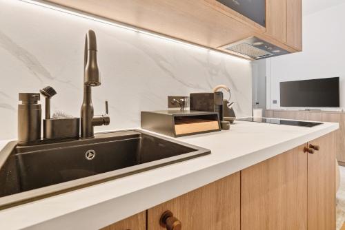 Modern apartment near subway in Saint Mande