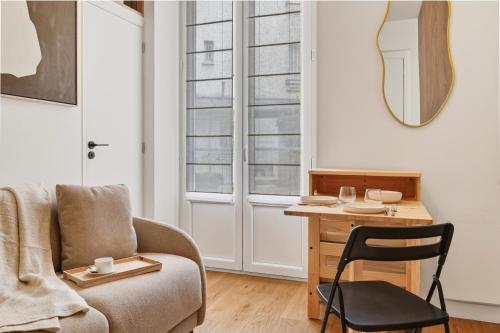 delat sällskapsrum/tv-rum, Modern apartment near subway in Saint Mande