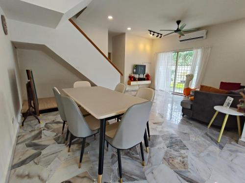 PD Nature Corner House 15pax Double Storey in Taman Port Dickson Utama