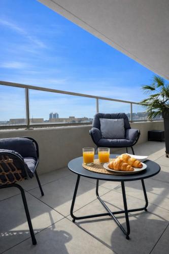 Surrounding environment, Luxury apartment with balcony & rooftop in Mercantour