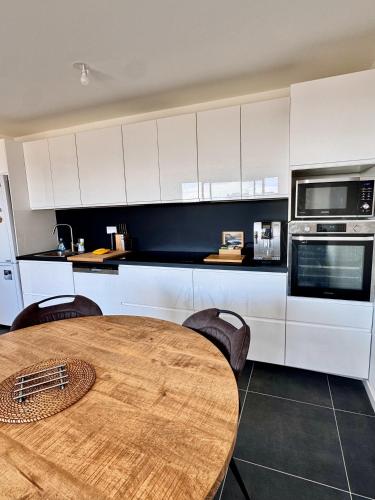 Facilities, Luxury apartment with balcony & rooftop in Mercantour