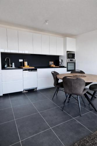 Luxury apartment with balcony & rooftop in Mercantour