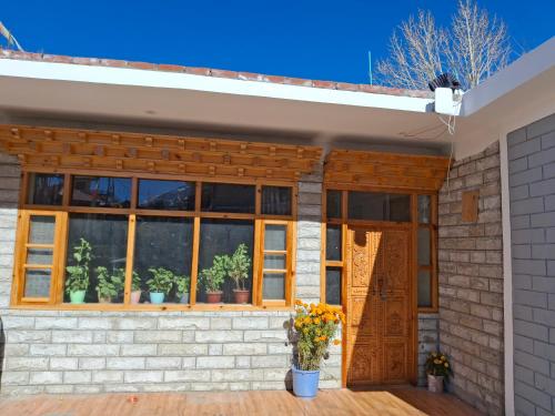 Alpinehomestay in Nako