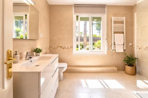 Elegant Mountain Villa just 30km to Barcelona in Corbera de Llobregat