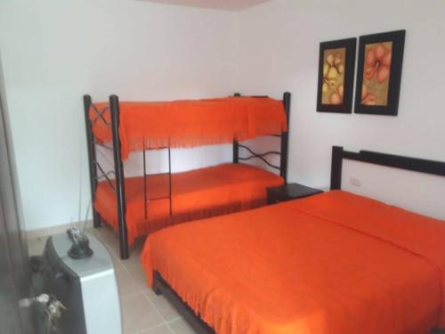 1 double bed, 1 bunk bed