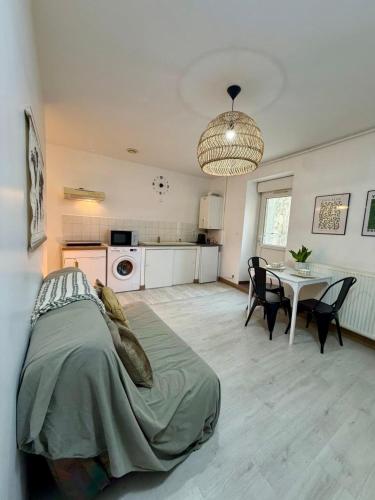 Jasmin in 布爾萊瓦朗克