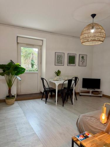 Jasmin in 布爾萊瓦朗克