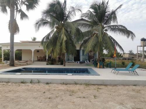 Jolie chambre, calme, frigo, wifi piscine proche mer,5 mn de Cap Skirring ,proche restau Chez Loulou in Cap Skirring