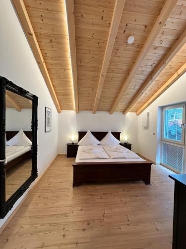 Alpine Home Double Room Apartment in Inzell