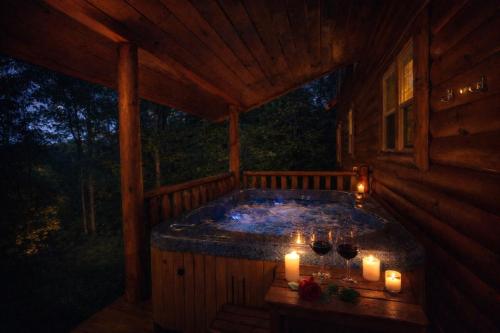 Cozy Bear Cabin in Cosby, USA