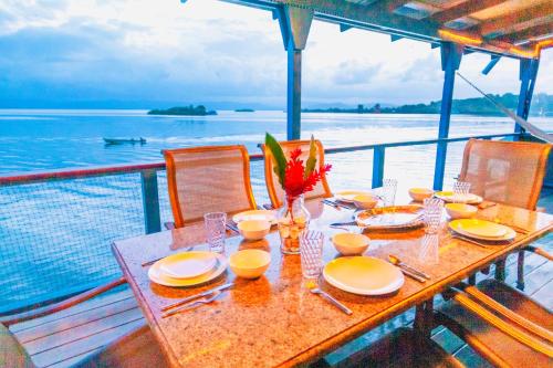 Nativo Lodge Sea view Tropical garden suite in Punta Laurel
