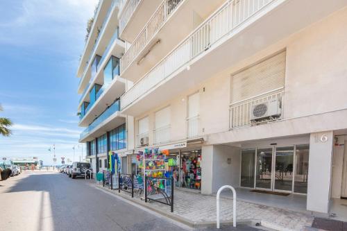 Modern apartment 2 bedrooms1 bathroom quiet terrace in a palm beach area