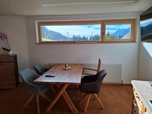 設施, Ferienwohnung mit Bergkulisse in 加爾蔡因