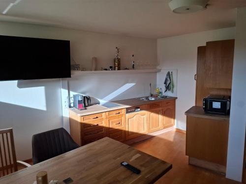 設施, Ferienwohnung mit Bergkulisse in 加爾蔡因