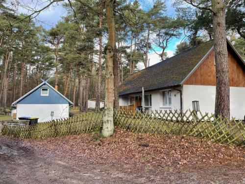 Ferienglück - 100 m zum Strand - Garten & Privatterrasse - Hund willkommen in Ostseebad Karlshagen, Deutschland