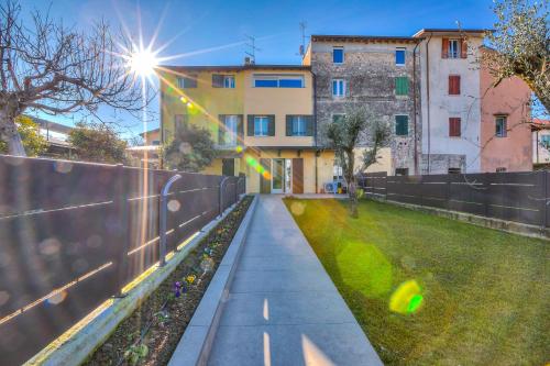 Peschiera Apartments Near The Lake