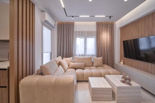 SOLUNA Hideaway Athens - Luxury Jacuzzi Suite in Haidári