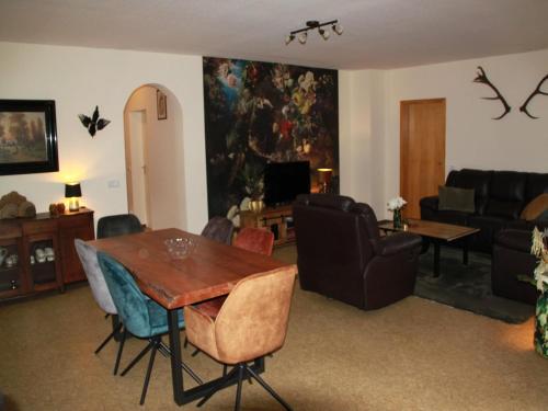 Holiday home in Altstrimmig near nature park in Mittelstrimmig