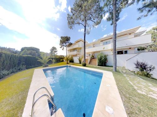Cozy Elviria Beachside Apartment