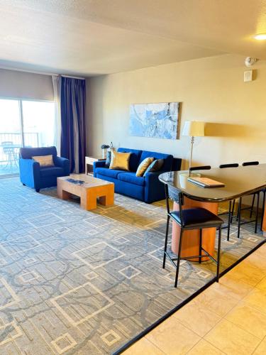 Idyllic Suite - Las Vegas - Tap to explore photos