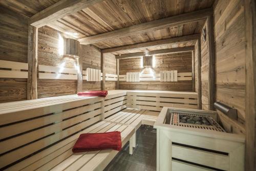 Hotelino Petit Chalet - image 2