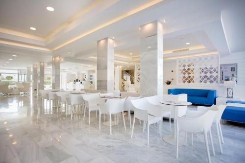 Mar Hotels Playa de Muro Suites - image 9