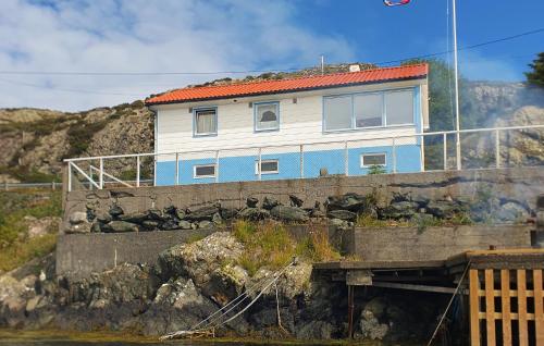 Viesnīcas āriene, 4 Bedroom Beach Front Home In Ytrøygrend in Hardbakke
