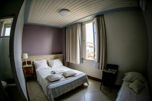 1 double bed, 1 twin bed