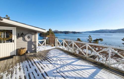 Viesnīcas āriene, 3 Bedroom Beautiful Home In Fjelberg in Adnavik