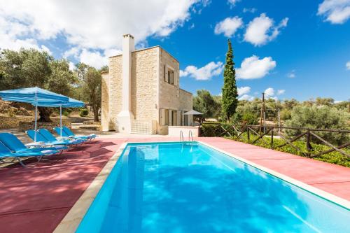  Maroulas Villa Estate in Maroulás