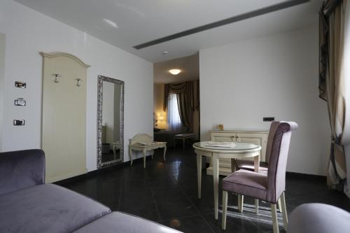 Hotel Castello di Septe - image 11