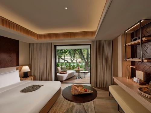 room detail thumbnail 1